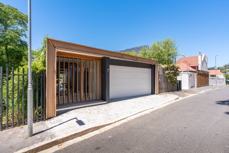 To Let 3 Bedroom Property for Rent in Tamboerskloof Western Cape